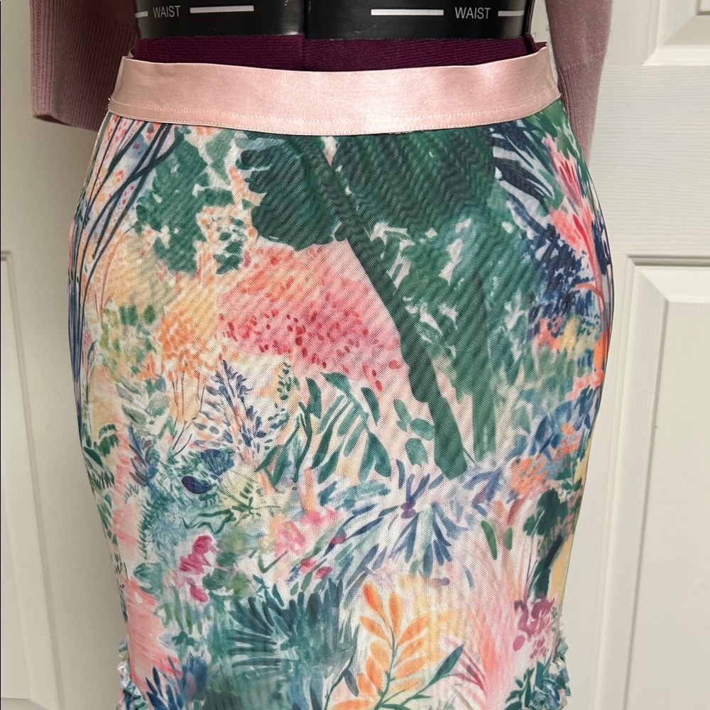 Anthropologie - Maeve Ruffled Tiered Mesh
Midi Skirt - Size XS - Picture 2 of 10